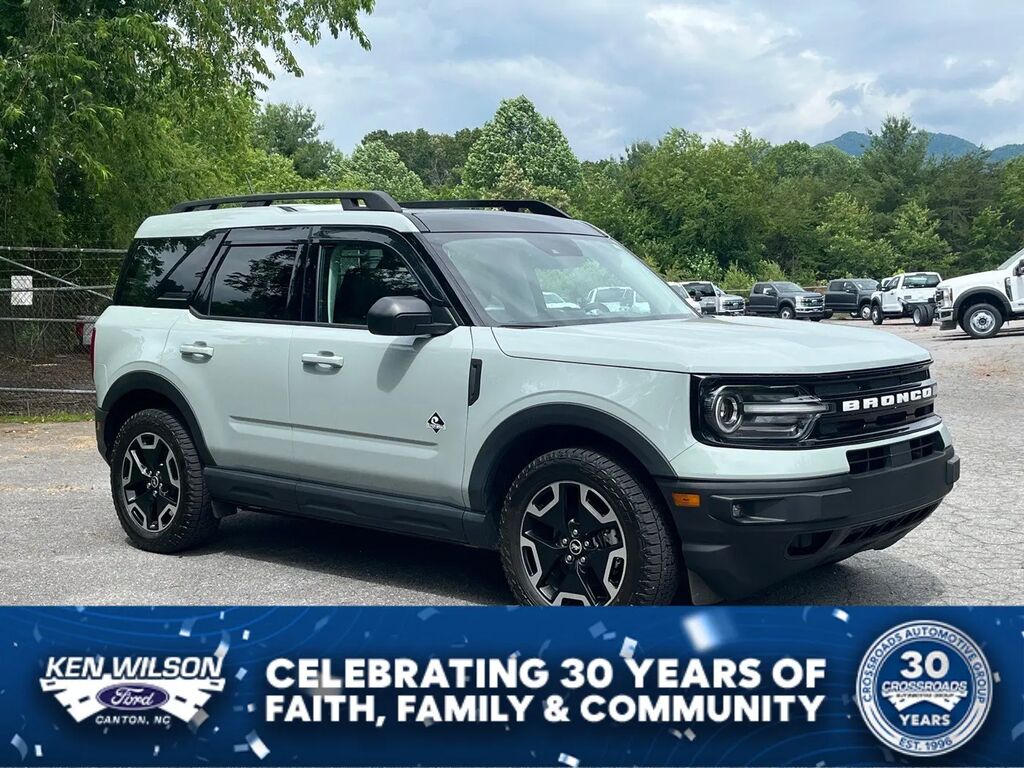 2023 Ford Bronco Sport Outer Banks — photo 1 of 6