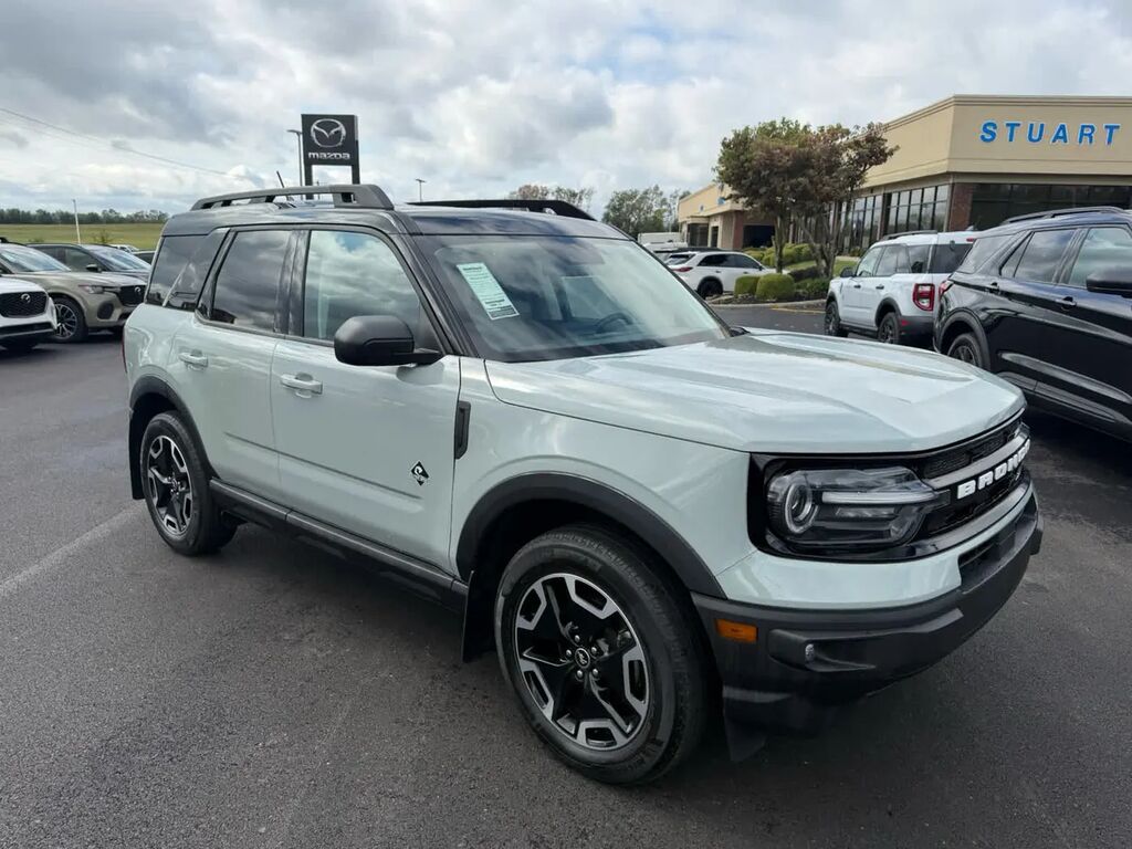 2024 Ford Bronco Sport Outer Banks — photo 1 of 13