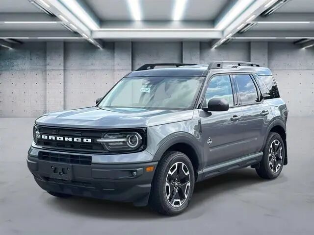 2024 Ford Bronco Sport Outer Banks — photo 1 of 25
