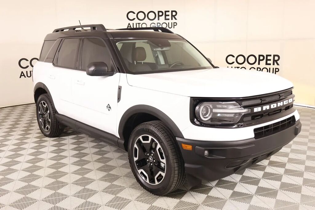 2024 Ford Bronco Sport Outer Banks — photo 1 of 7