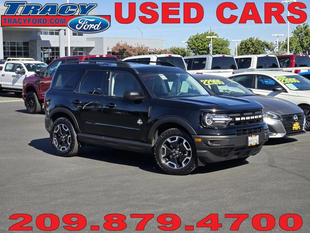 2021 Ford Bronco Sport Outer Banks — photo 1 of 14