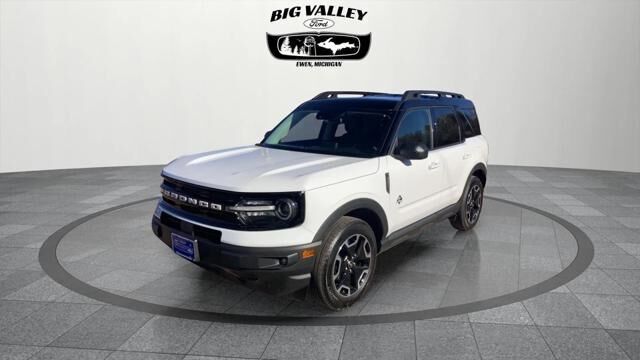 2022 Ford Bronco Sport Outer Banks — photo 1 of 13