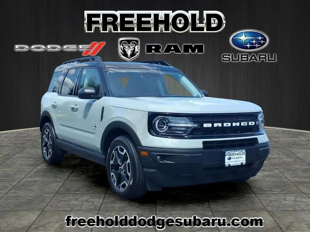 2022 Ford Bronco Sport Outer Banks — photo 1 of 13