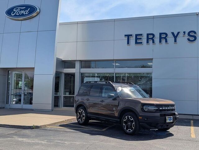 2022 Ford Bronco Sport Outer Banks — photo 1 of 1