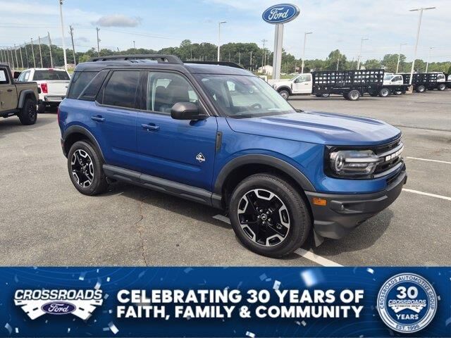 2023 Ford Bronco Sport Outer Banks — photo 1 of 27