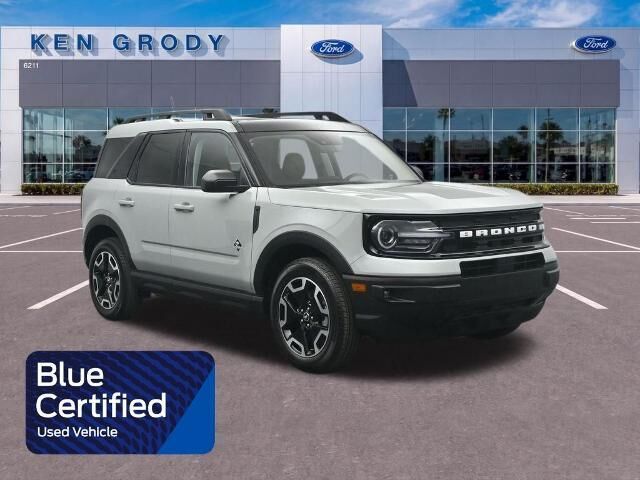 2023 Ford Bronco Sport Outer Banks — photo 1 of 2