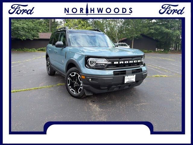 2023 Ford Bronco Sport Outer Banks — photo 1 of 13