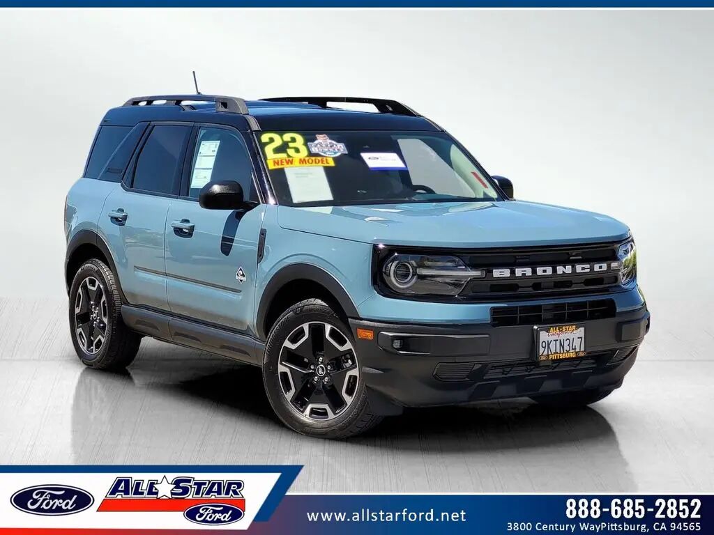 2023 Ford Bronco Sport Outer Banks — photo 1 of 13
