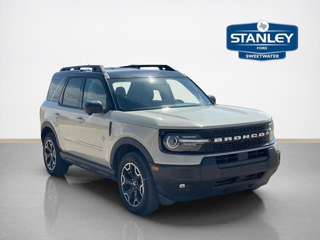 2025 Ford Bronco Sport Outer Banks — photo 1 of 1
