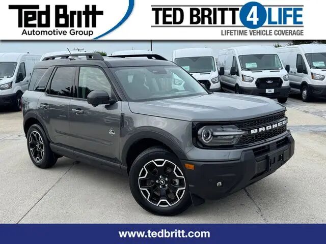 2025 Ford Bronco Sport Outer Banks — photo 1 of 13