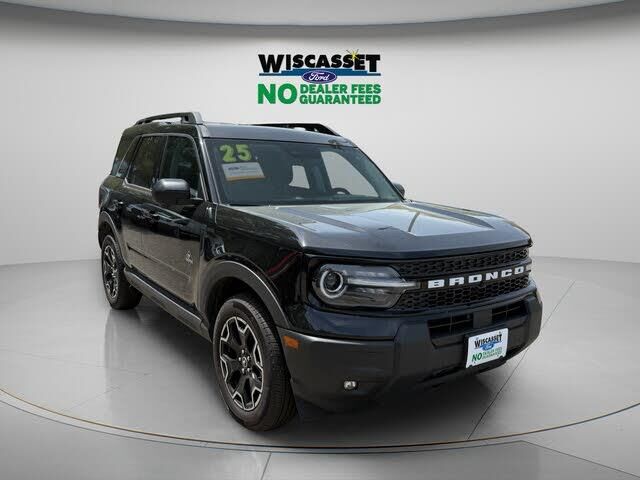 2025 Ford Bronco Sport Outer Banks — photo 1 of 2