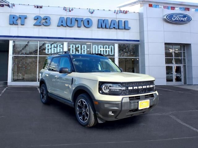 2025 Ford Bronco Sport Outer Banks — photo 1 of 13