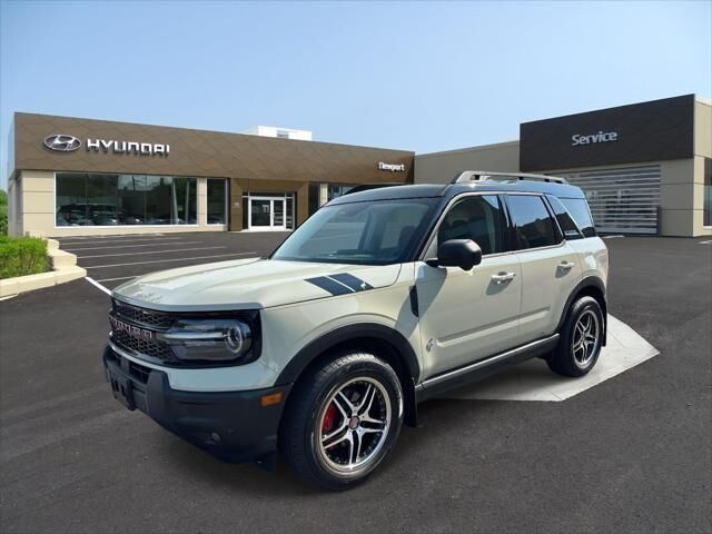 2025 Ford Bronco Sport Outer Banks — photo 1 of 26