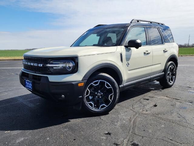 2025 Ford Bronco Sport Outer Banks — photo 1 of 13