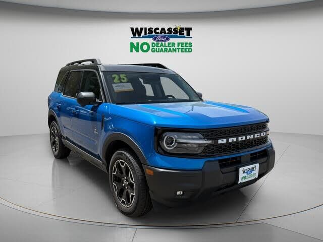 2025 Ford Bronco Sport Outer Banks — photo 1 of 2