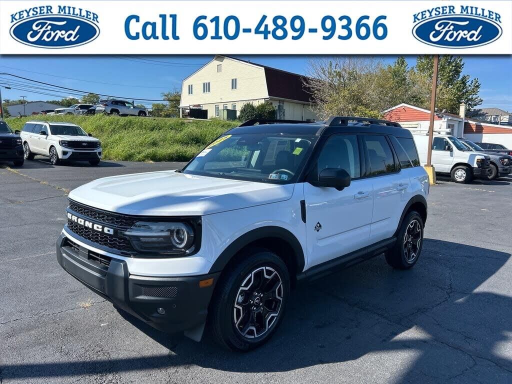 2025 Ford Bronco Sport Outer Banks — photo 1 of 1