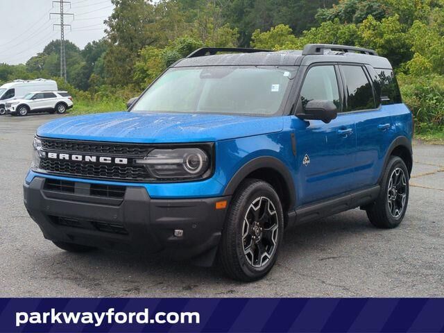 2025 Ford Bronco Sport Outer Banks — photo 1 of 39