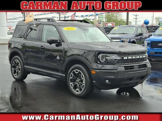 2025 Ford Bronco Sport Outer Banks — photo 1 of 13