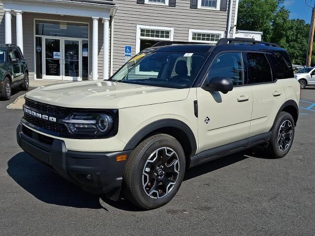 2025 Ford Bronco Sport Outer Banks — photo 1 of 13