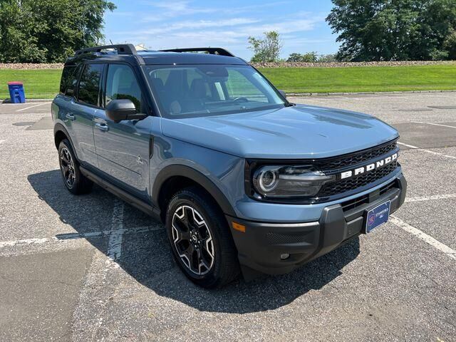 2025 Ford Bronco Sport Outer Banks — photo 1 of 13