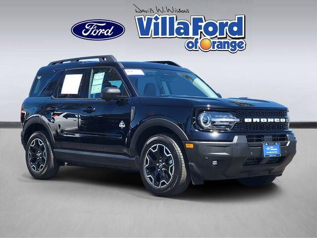 2025 Ford Bronco Sport Outer Banks — photo 1 of 39