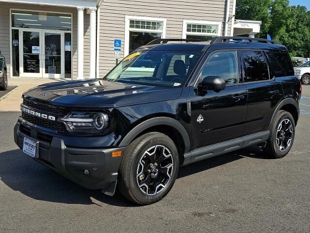 2025 Ford Bronco Sport Outer Banks — photo 1 of 26