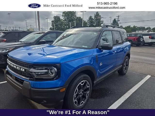 2025 Ford Bronco Sport Outer Banks — photo 1 of 12