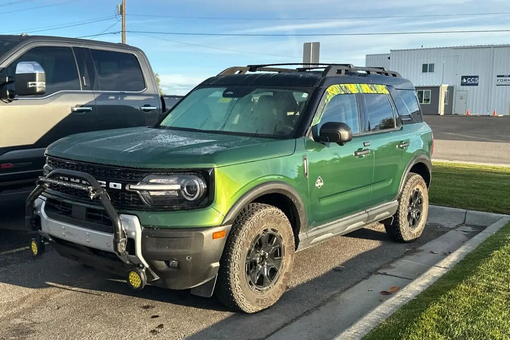 2025 Ford Bronco Sport Outer Banks — photo 1 of 2