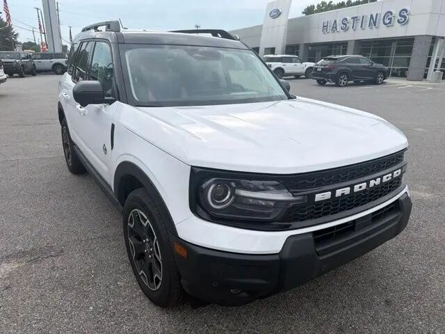 2025 Ford Bronco Sport Outer Banks — photo 1 of 13