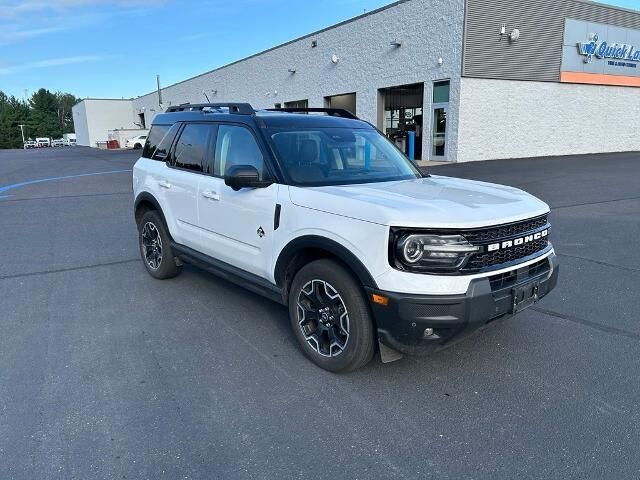 2025 Ford Bronco Sport Outer Banks — photo 1 of 13
