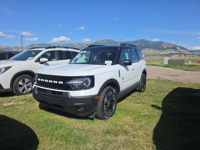 2025 Ford Bronco Sport Outer Banks — photo 1 of 2