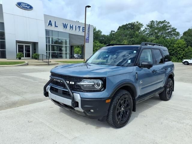 2025 Ford Bronco Sport Outer Banks — photo 1 of 9