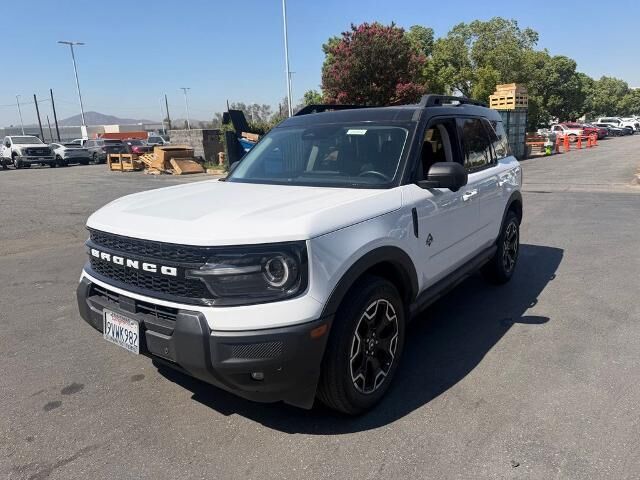 2025 Ford Bronco Sport Outer Banks — photo 1 of 5