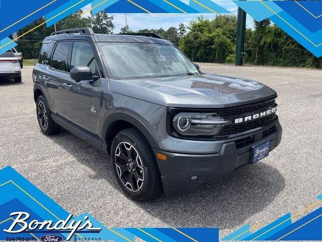 2025 Ford Bronco Sport Outer Banks — photo 1 of 13