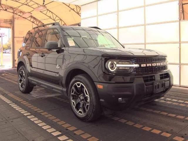 2025 Ford Bronco Sport Outer Banks — photo 1 of 10
