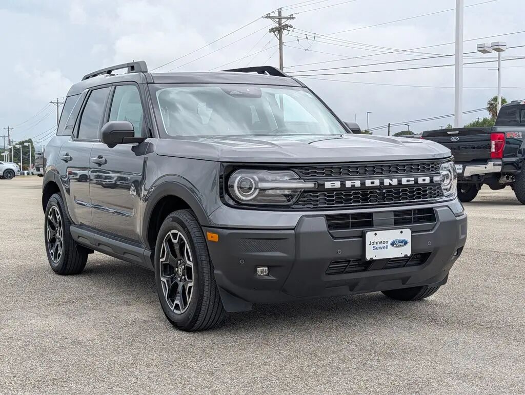 2025 Ford Bronco Sport Outer Banks — photo 1 of 13