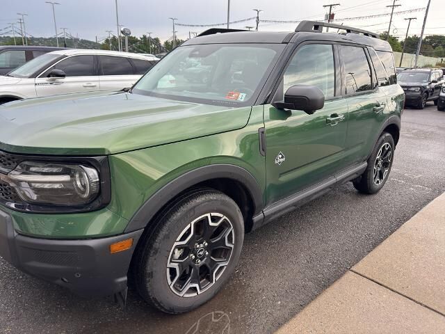 2025 Ford Bronco Sport Outer Banks — photo 1 of 27