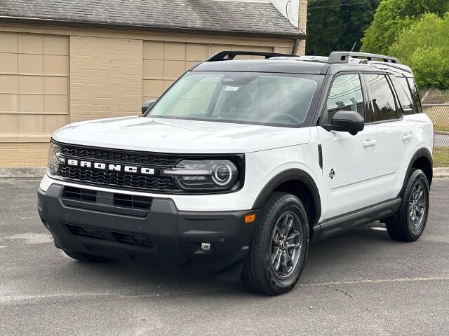 2025 Ford Bronco Sport Outer Banks — photo 1 of 13