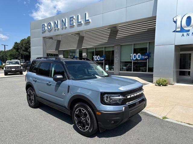 2025 Ford Bronco Sport Outer Banks — photo 1 of 26