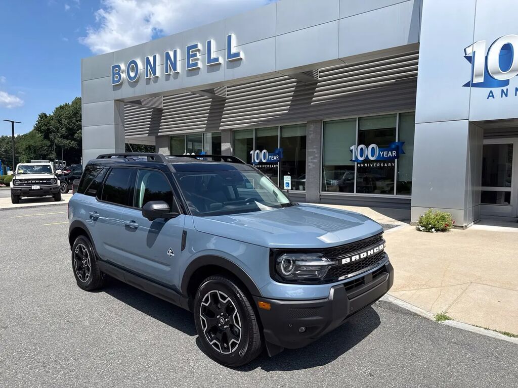 2025 Ford Bronco Sport Outer Banks — photo 1 of 13