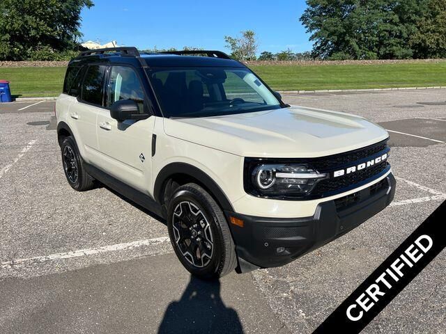 2025 Ford Bronco Sport Outer Banks — photo 1 of 26