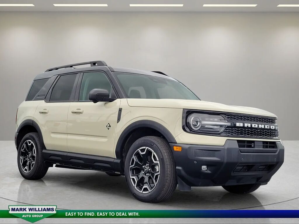 2025 Ford Bronco Sport Outer Banks — photo 1 of 14