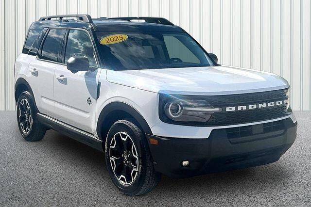 2025 Ford Bronco Sport Outer Banks — photo 1 of 13