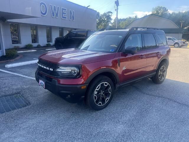 2025 Ford Bronco Sport Outer Banks — photo 1 of 11