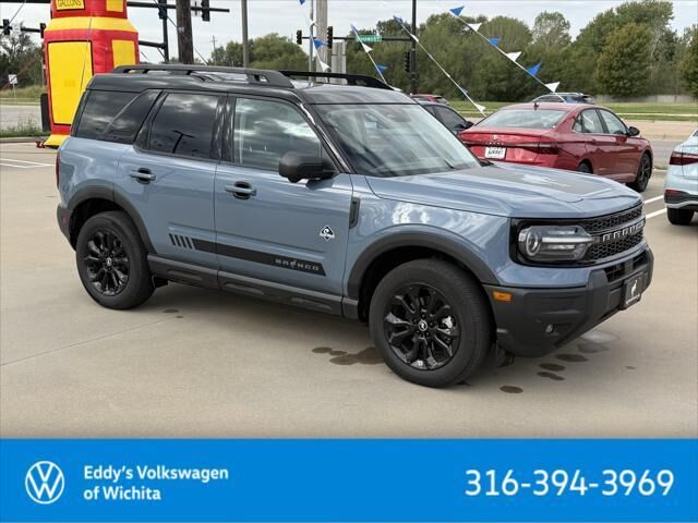 2025 Ford Bronco Sport Outer Banks — photo 1 of 2