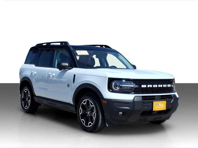 2025 Ford Bronco Sport Outer Banks — photo 1 of 13