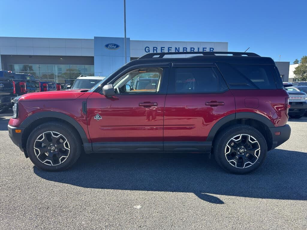 2025 Ford Bronco Sport Outer Banks — photo 1 of 1
