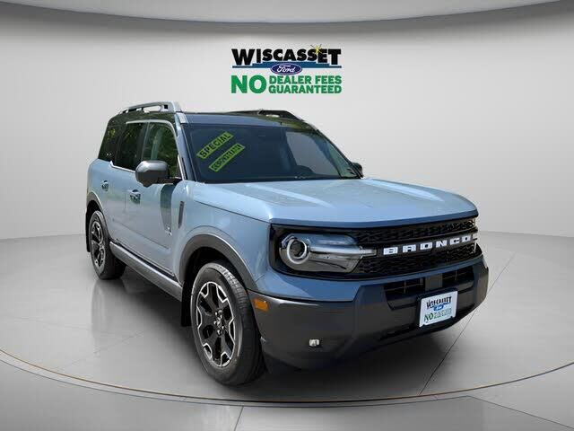 2025 Ford Bronco Sport Outer Banks — photo 1 of 2