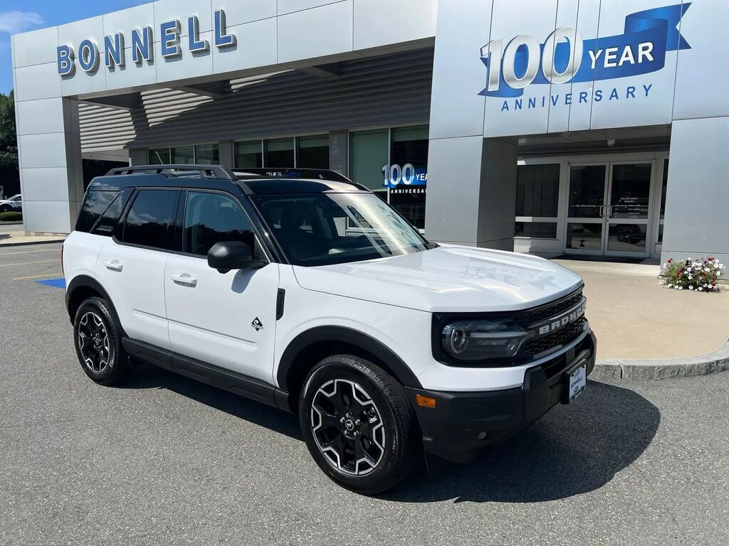 2025 Ford Bronco Sport Outer Banks — photo 1 of 26