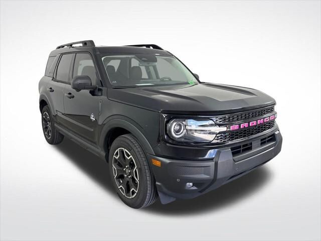 2025 Ford Bronco Sport Outer Banks — photo 1 of 39